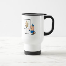 policier drôle montrant le suspect de ganster tasse à café