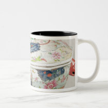 Porcelain dish, 18th century mugs