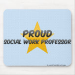 Professeur fier de travail social tapis de souris