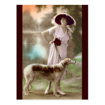 Promenade à la mode de chien carte postale