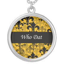 Qui collier de Dat "Fleur de Lis"