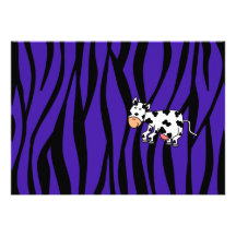 Rayures pourpres de zèbre de vache mignonne invitation personnalisable