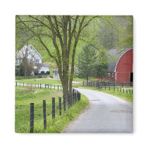 Red barn and farm house near Berlin, Ohio. Fridge Magnet