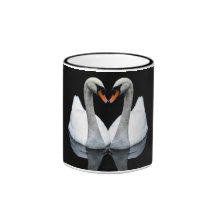 Réflexions de l'amour, forme de coeur, cygnes blan tasse