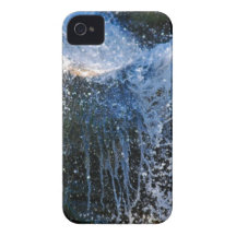 Refreshingly different waterfall iPhone 4 case