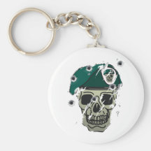 Retro skull and beret military motif keychain