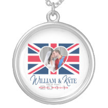 Royal Kiss - William & Kate Wedding Pendant