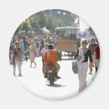 Rue passante dans Katakolon Grèce Magnets Pour Réfrigérateur