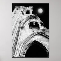 Ruines la nuit. Noir et blanc. Poster