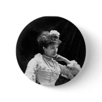 Sarah Bernhardt Vintage Photo - 1877 Pinback Button