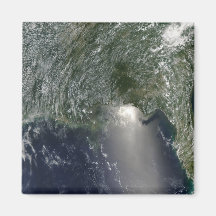 Satellite view of an oil spill fridge magnet