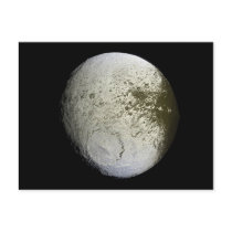 Saturn's Moon Iapetus as seen by the Cassini probe
