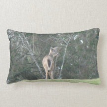 Scenic pillow deer