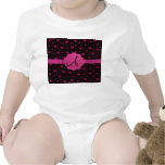 Scintillement rose de coeurs de monogramme barboteuses