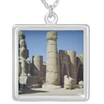 Seated statue of Ramesses II necklaces