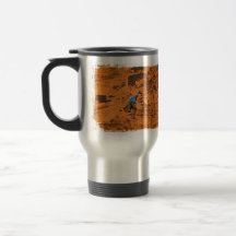 S'élever sur les roches rouges tasse