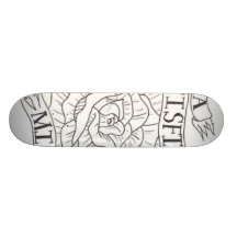 s'est levée la planche à roulettes de tatouage