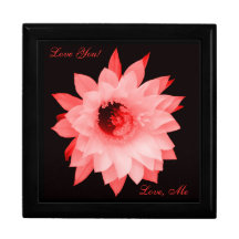 SHADES OF PINKS RED FLORAL BLOOM GIFT BOX