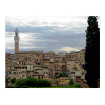 Sienne, Italie, tour de ville hôtel à la gauche Cartes Postales