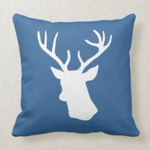 Silhouette blanche de tête de cerfs communs - bleu coussin