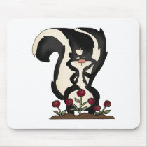 silly cute skunk and red roses mousepad