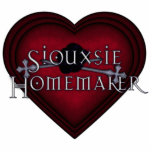 Siouxsie Homemaker Red Knitting Photo Cut Out