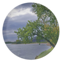 Soirée sur la rivière assiettes pour soirée
