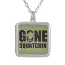 Squatchin allé colliers