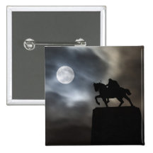 Statue of King Kralja Tomislava silhouetted Pinback Buttons