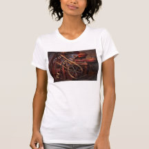 Steampunk - vitesse - ceintures et roues t-shirt