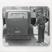 Sturgeon Bay Gas Station, 1940 Mouse Pad