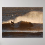 Surfer deux l'attrapant posters
