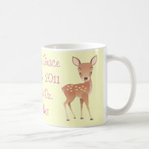 Tasse de cerfs communs de bébé de faire-part de na