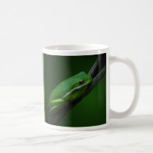 Tasse de grenouille d'arbre de jour de la terre