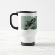 Tasse en plastique de voyage de requin de tigre