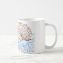 Tasse faisante une sieste de Labradoodle