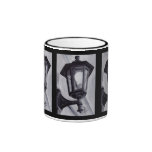 Tasse noire et blanche d'aceo