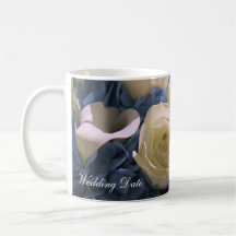 Tasse rêveuse bleue de faveur de mariage