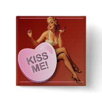 The Kitsch Bitsch : "Kiss Me" Candy Heart Pin-Up