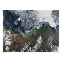 The Mackenzie River empties into Mackenzie Bay