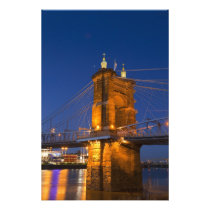 The skyline of Cincinnati, Ohio, USA at dusk