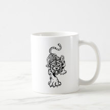 TIGER CROUCHING COFFEE MUG