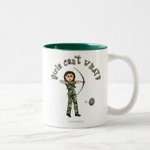 Tir à l'arc léger dans le camouflage tasse