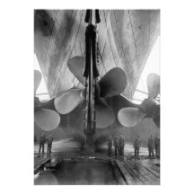 Titanic's propellers personalized announcements