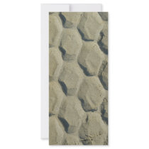 trace of tyre in the sand rack card design