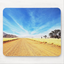travel far away with the finger tips tapis de souris