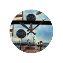 travelling round clock
