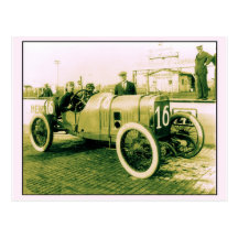 Two men in antique racing car n° 16 Indy 500 Postcard