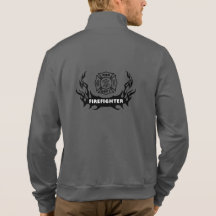 Un sapeur-pompier tatoue le T-shirt