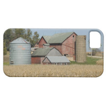 USA, IOWA, Froelich: Old farm iPhone 5 Cases